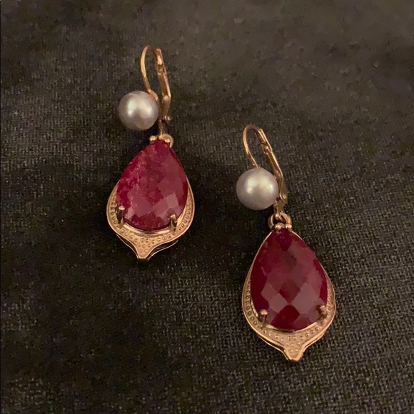 Stunning Drop Dead Ruby Earrings w pearls